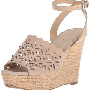 NWOT Marc Fisher Hata Light Natural Suede Studded Wedges